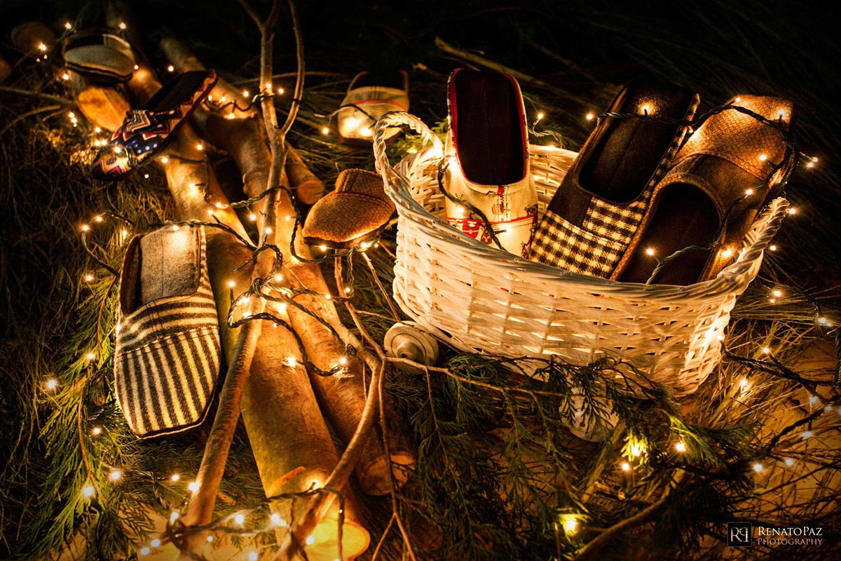 basket with a set of portuguese traditional slippers
